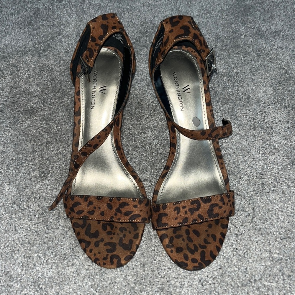 cheetah print high heeled shoes
